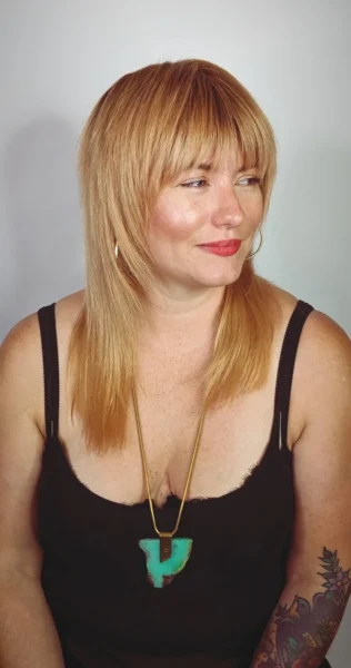 Shag wolf cut razor hair salon ukiah